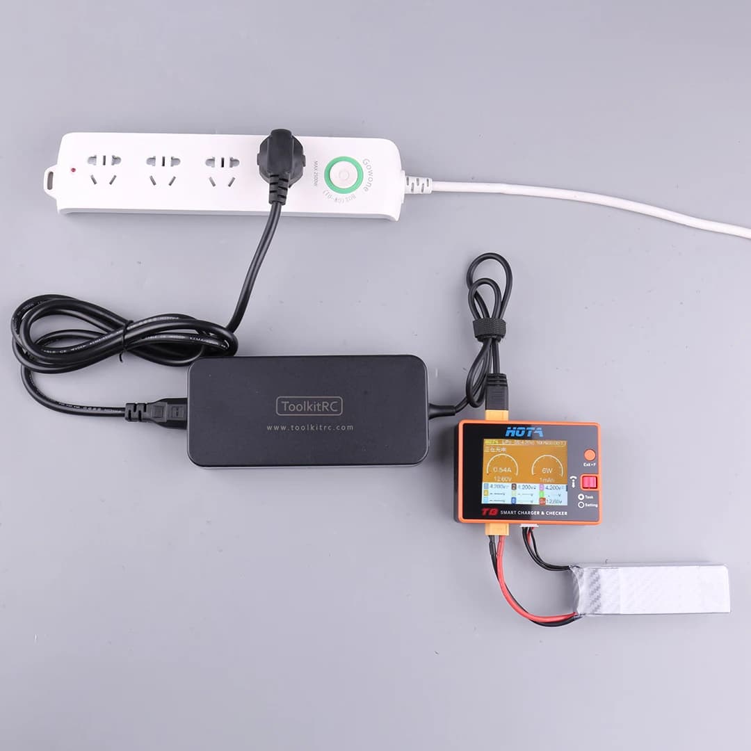 ToolkitRC ADP200 200W Power Supply Charger Adapter 19.5V 10.3A XT60 Interface Compatible with ISDT Q6 T6 T8 M6 M9 - 1